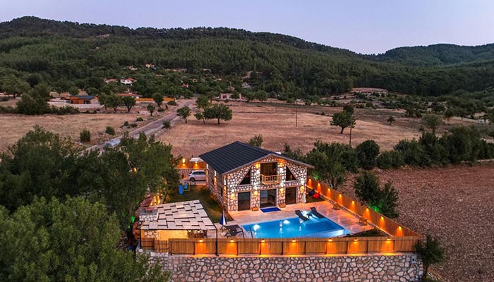 Tam Korunaklı Tatil Evlerimiz